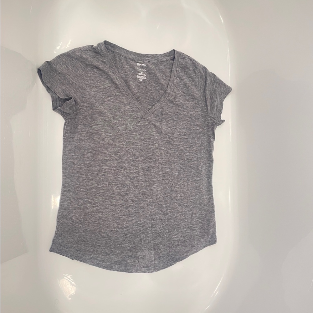 Sonoma Heather Gray V‑Neck Short Sleeve Tee Women’s Medium
